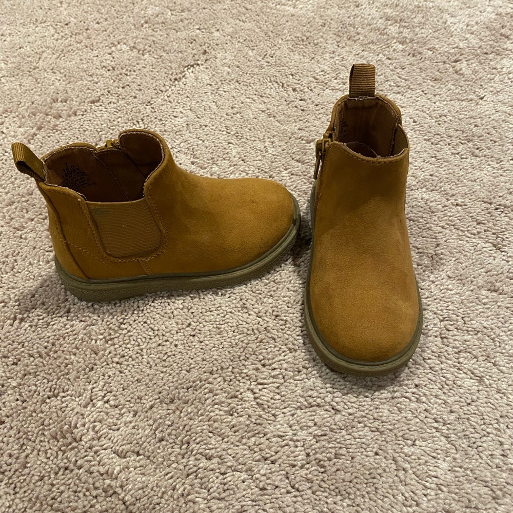 Brand new toddler boots
